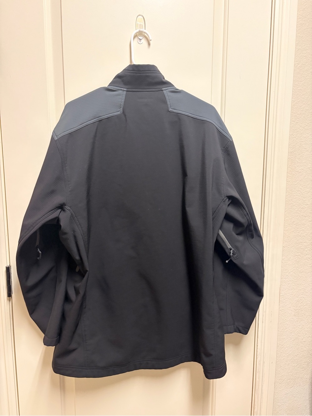 KUIU Men's Technical Hunting Jacket - Black - Size 3XL - Excellent Condition - Picture 2 of 6